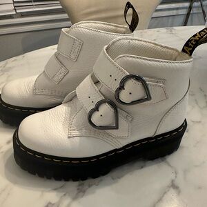 White Heart Dr. Marten’s 8